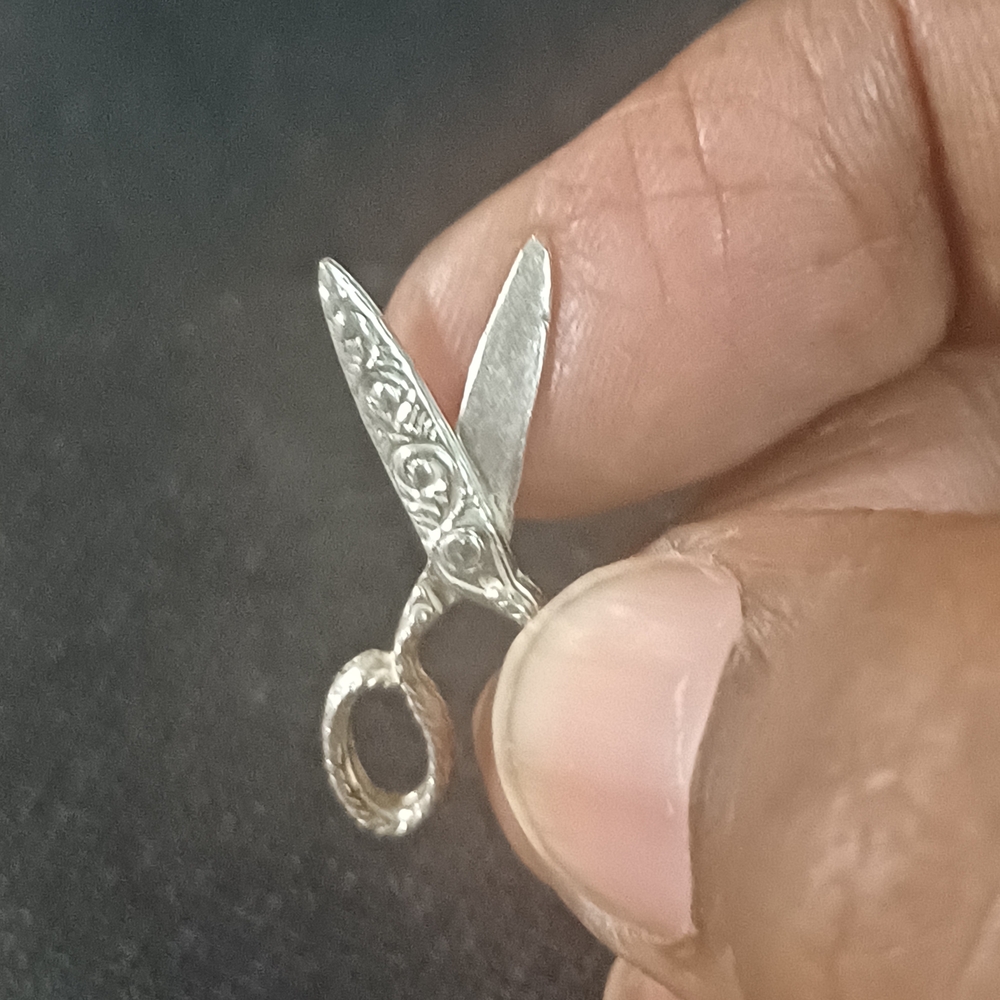 Detailed Silver Scissors Charm - image 4